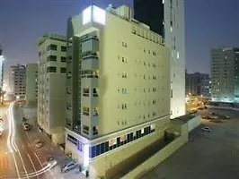 Richmond Greens Hotel Dubai